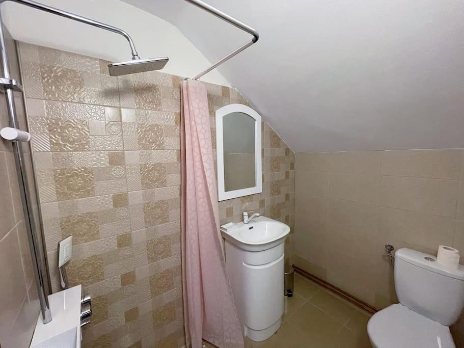 Casa La Doi Nuci Hotell Bradet  Exteriör bild