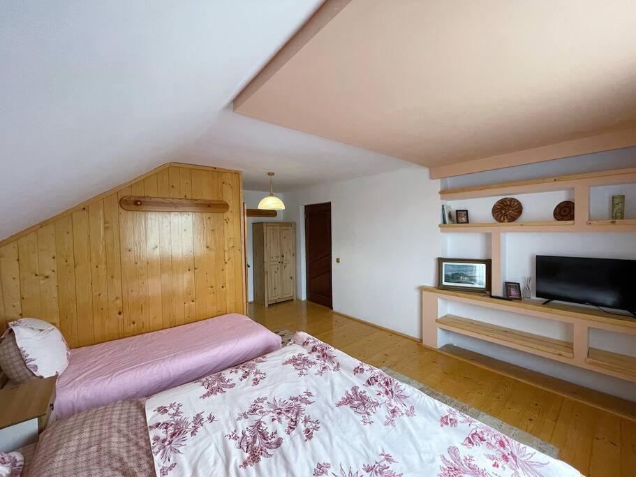 Casa La Doi Nuci Hotell Bradet  Exteriör bild