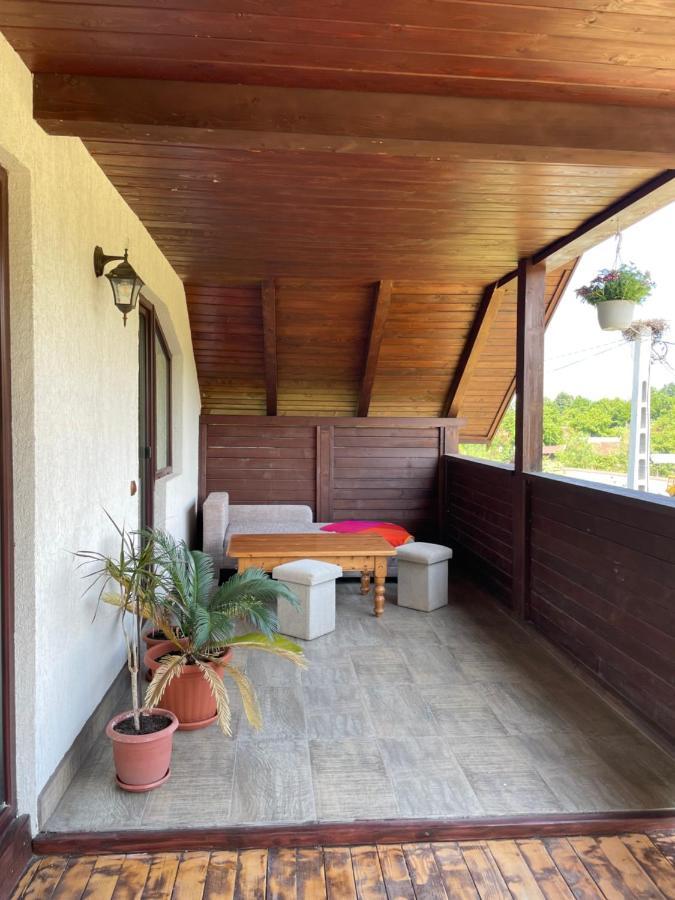 Casa La Doi Nuci Hotell Bradet  Exteriör bild